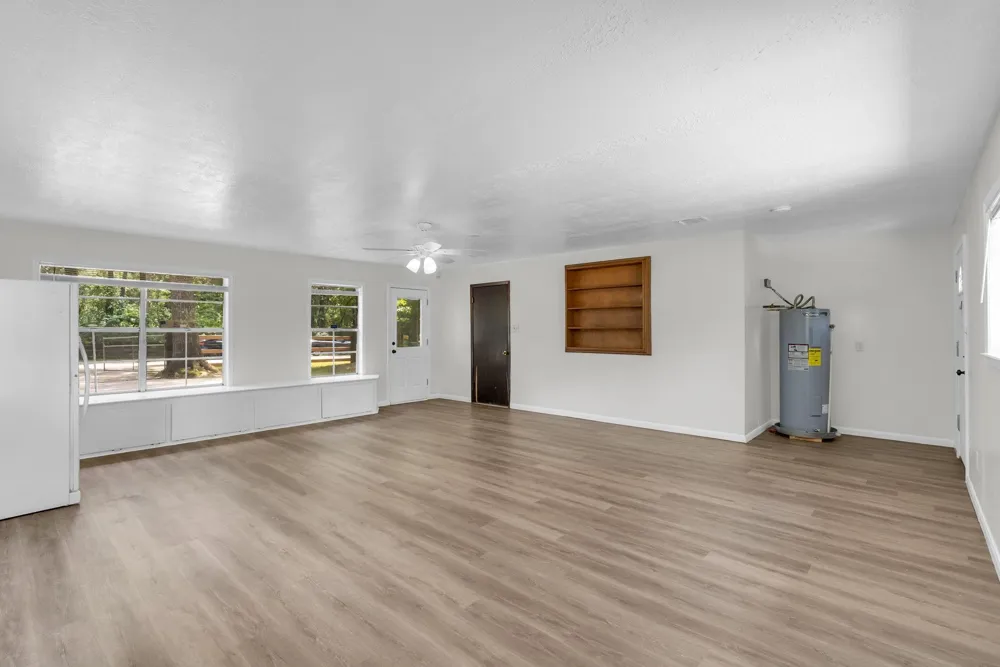 33102 Rollingwood Drive Pinehurst, TX 77362