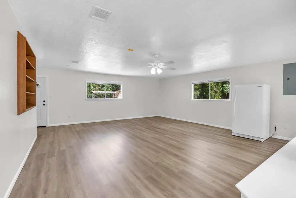 33102 Rollingwood Drive Pinehurst, TX 77362