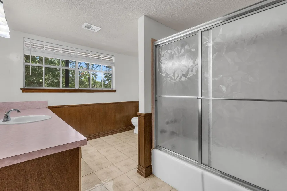 33102 Rollingwood Drive Pinehurst, TX 77362