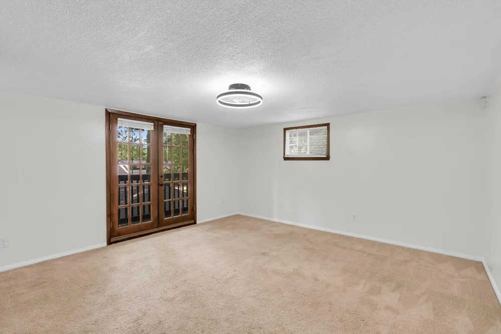 33102 Rollingwood Drive Pinehurst, TX 77362
