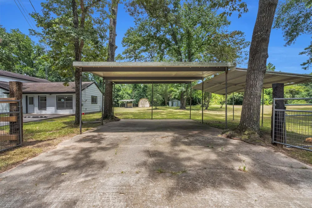 33102 Rollingwood Drive Pinehurst, TX 77362