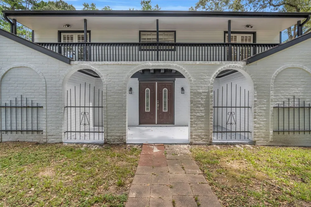 33102 Rollingwood Drive Pinehurst, TX 77362