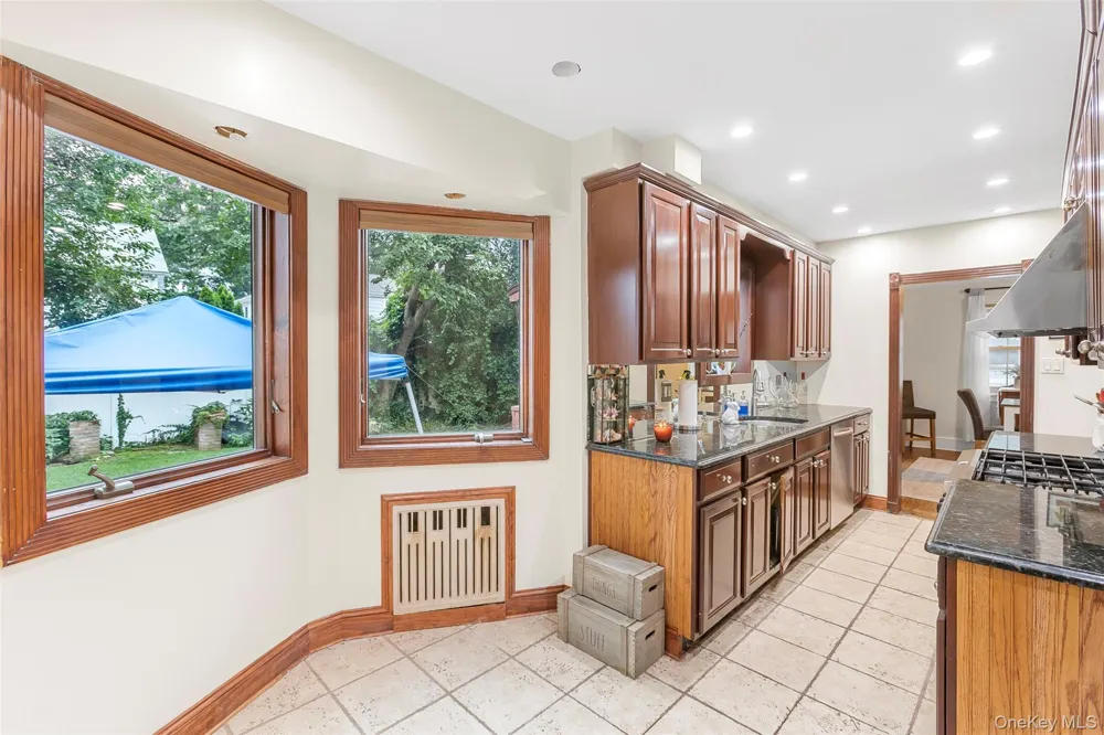254 E Argyle Street Valley Stream, NY 11580