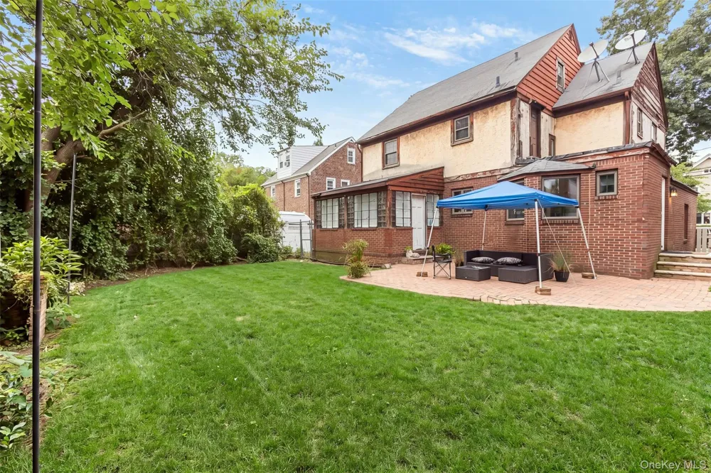 254 E Argyle Street Valley Stream, NY 11580