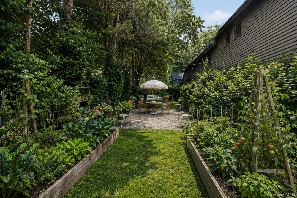 259 Westchester Avenue Pound Ridge, NY 10576