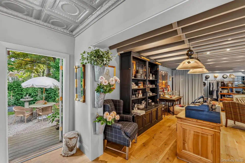 259 Westchester Avenue Pound Ridge, NY 10576