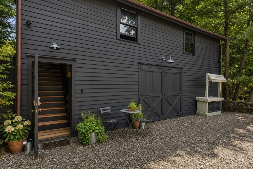 259 Westchester Avenue Pound Ridge, NY 10576