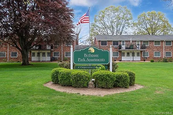 178 Jervis Avenue #178 Farmingdale, NY 11735
