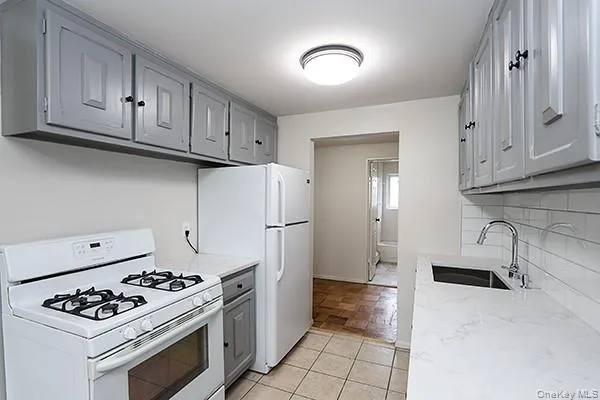 178 Jervis Avenue #178 Farmingdale, NY 11735