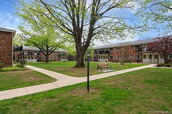 178 Jervis Avenue #178 Farmingdale, NY 11735