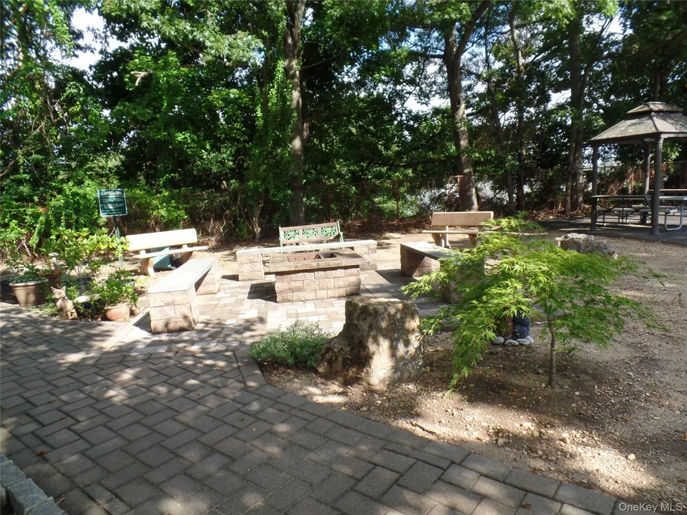 178 Jervis Avenue #178 Farmingdale, NY 11735