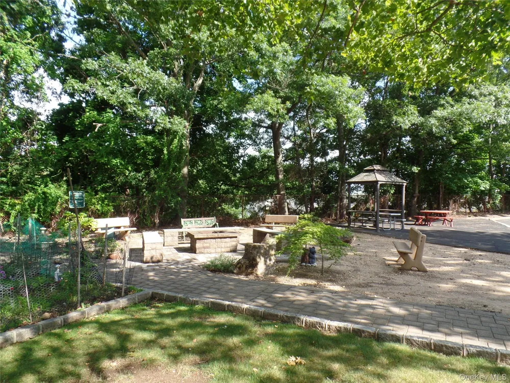 178 Jervis Avenue #178 Farmingdale, NY 11735