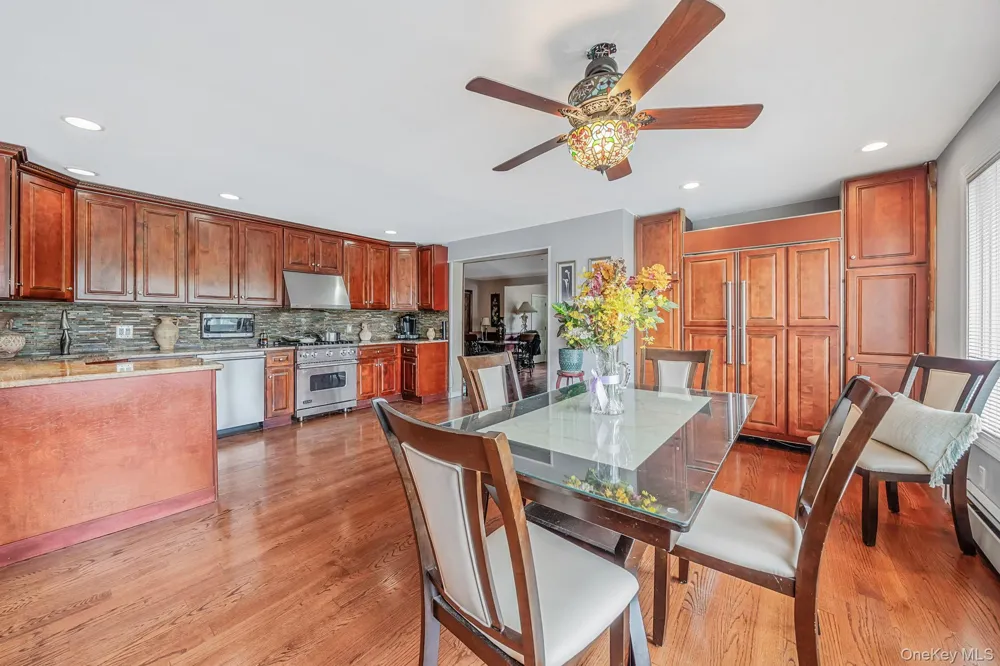 64 Mowbray Avenue Bay Shore, NY 11706