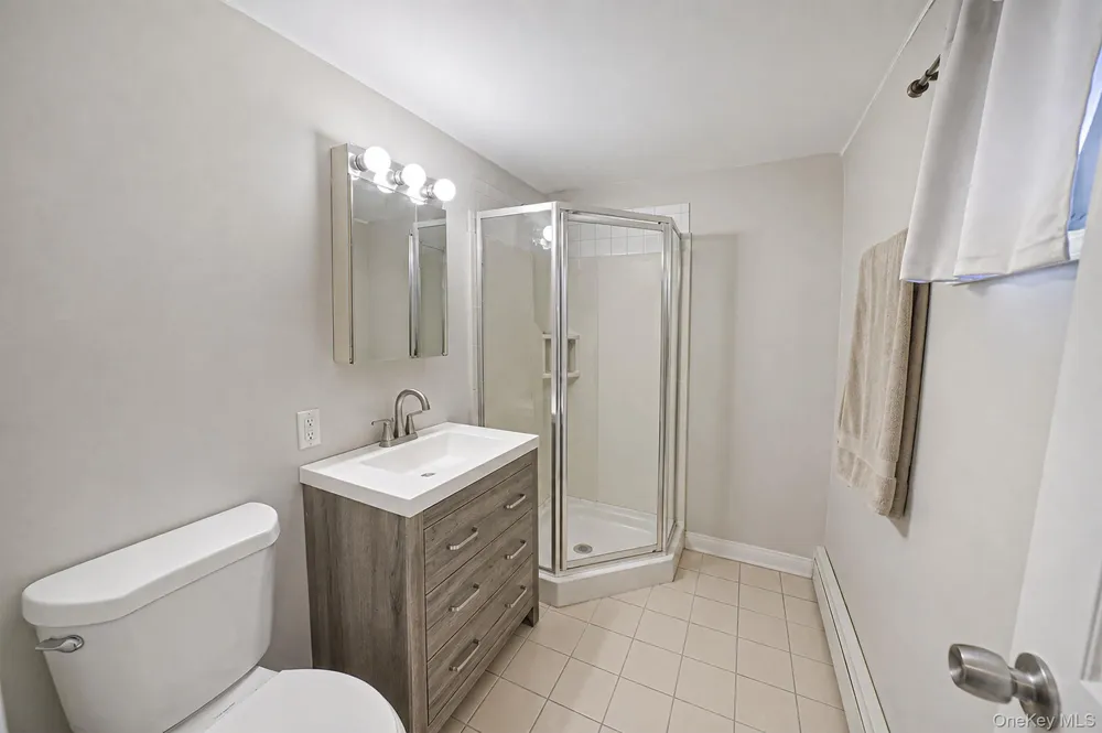 64 Mowbray Avenue Bay Shore, NY 11706