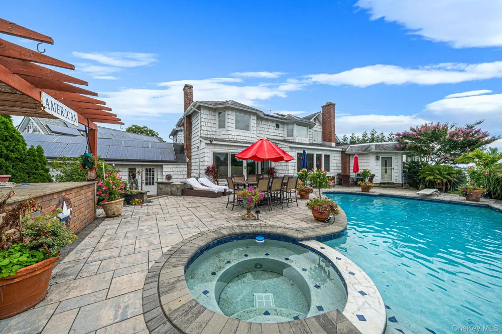 64 Mowbray Avenue Bay Shore, NY 11706
