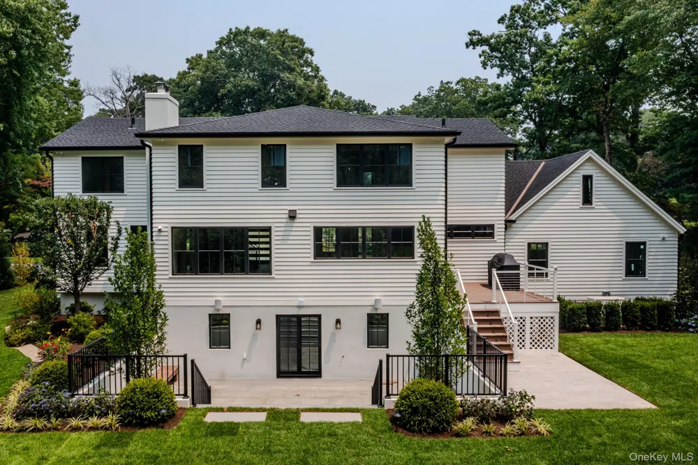 14 Kolbert Drive Scarsdale, NY 10583