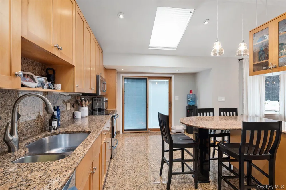 1118 Howard Drive Westbury, NY 11590