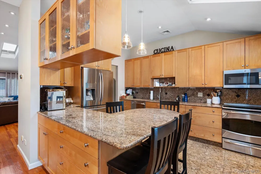 1118 Howard Drive Westbury, NY 11590
