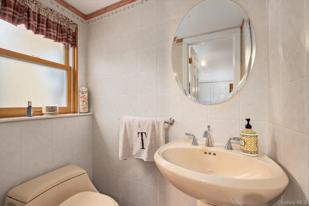 1118 Howard Drive Westbury, NY 11590