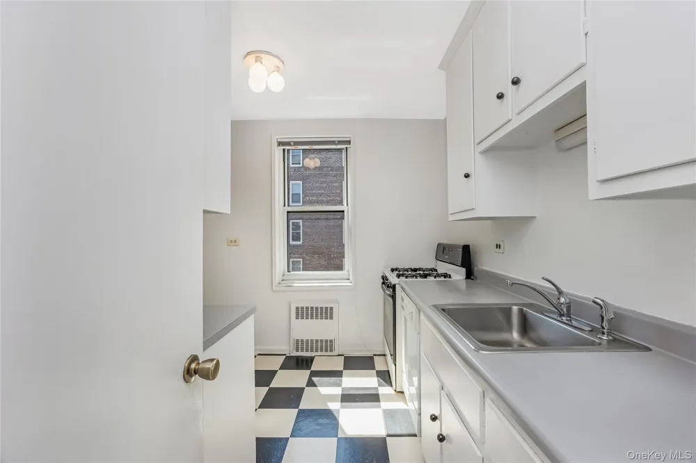 112-20 72nd DRIVE #C43 Forest Hills, NY 11375