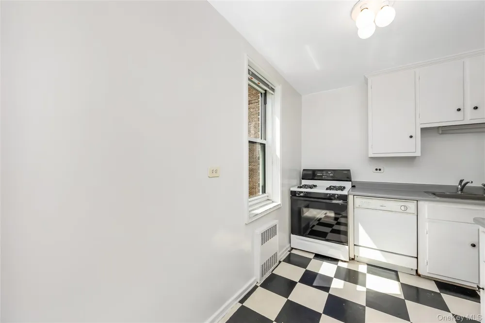 112-20 72nd DRIVE #C43 Forest Hills, NY 11375