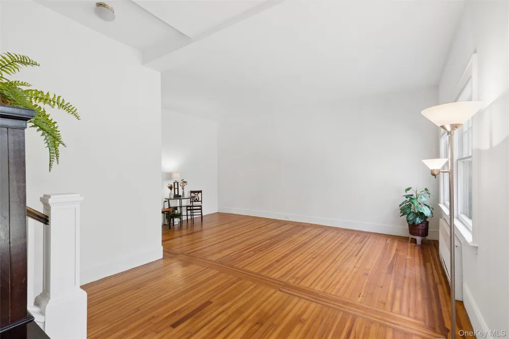 208A Wheatley Road Old Westbury, NY 11568