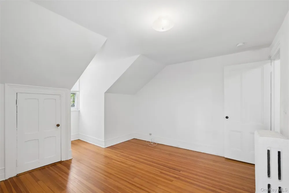 208A Wheatley Road Old Westbury, NY 11568