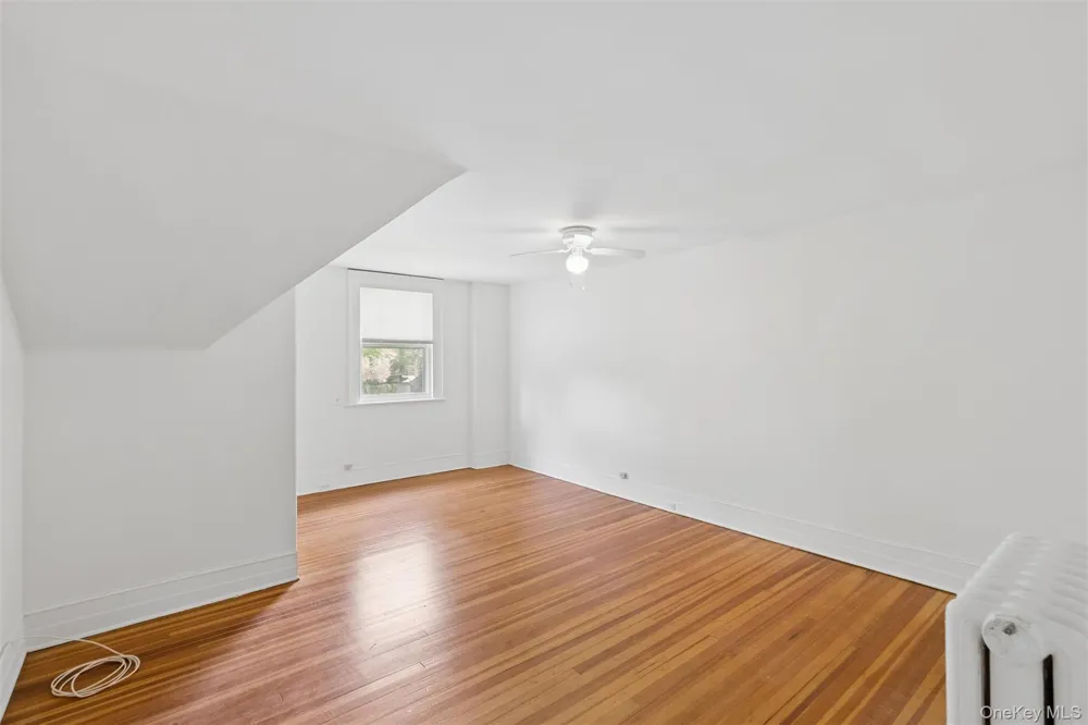 208A Wheatley Road Old Westbury, NY 11568