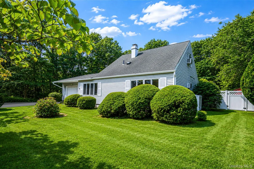 1050 Sipp Avenue Medford, NY 11763