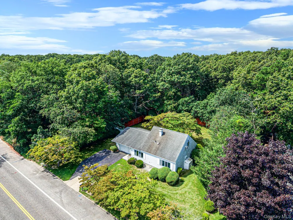 1050 Sipp Avenue Medford, NY 11763