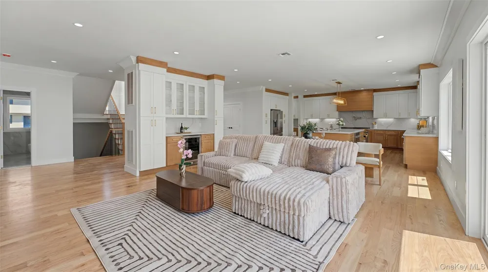 1089 Linden Street Valley Stream, NY 11580