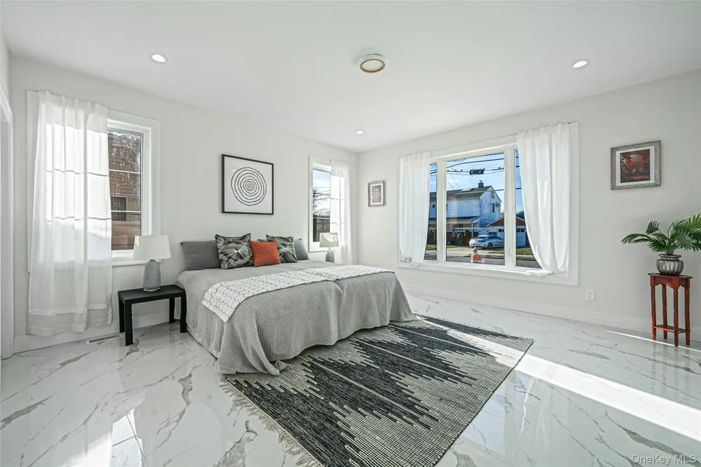 1089 Linden Street Valley Stream, NY 11580