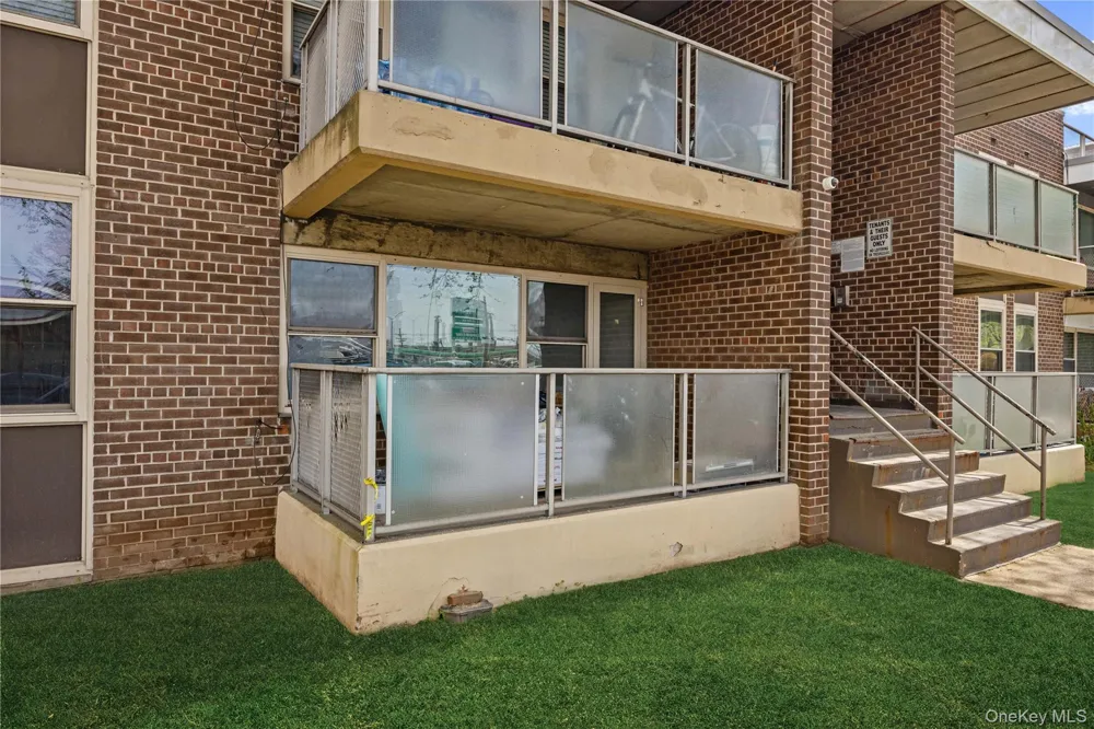 1050 Vermont Street #4B Brooklyn, NY 11207