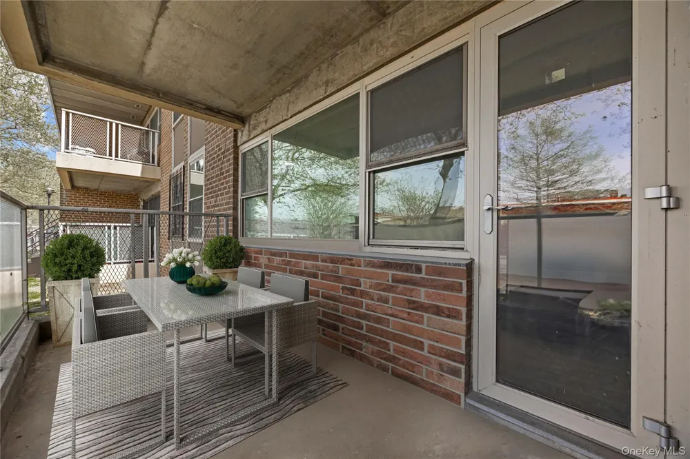 1050 Vermont Street #4B Brooklyn, NY 11207