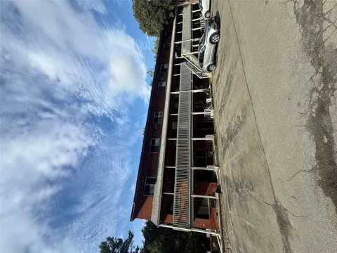 81 Shaker Heights Road #CH 22