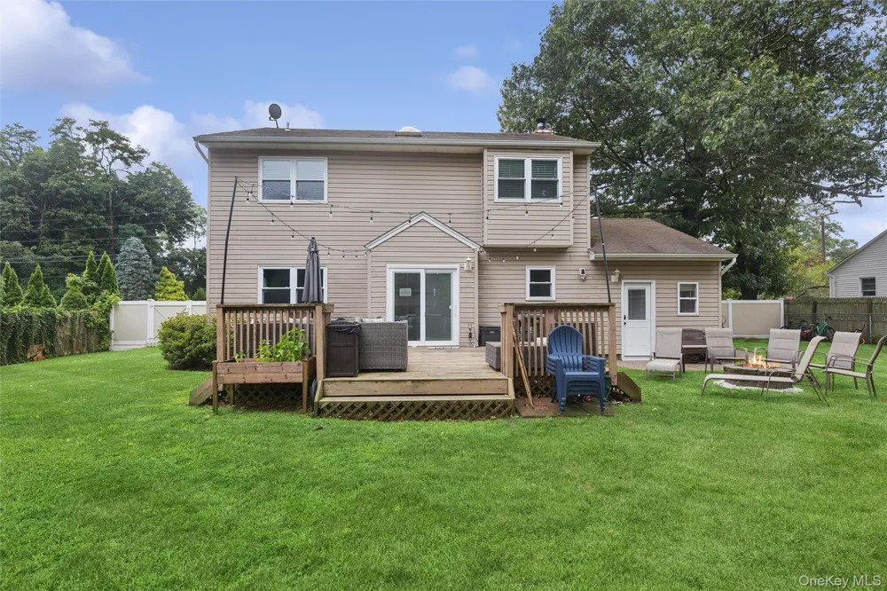 25 Ocean Avenue Center Moriches, NY 11934