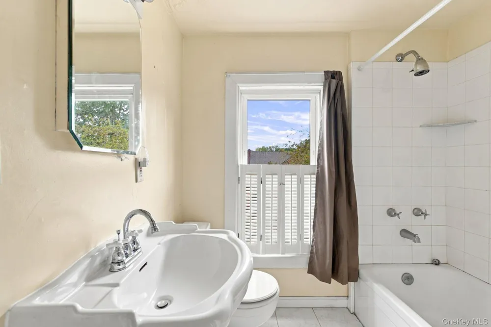 344 Broadway #9W Ulster Park, NY 12487
