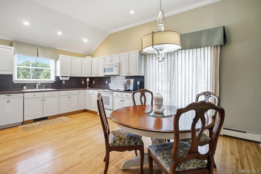 250 Montauk Highway East Moriches, NY 11940