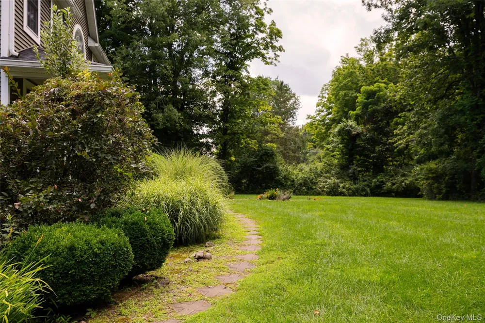 555 Plutarch Highland, NY 12528