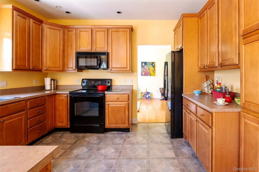 555 Plutarch Highland, NY 12528