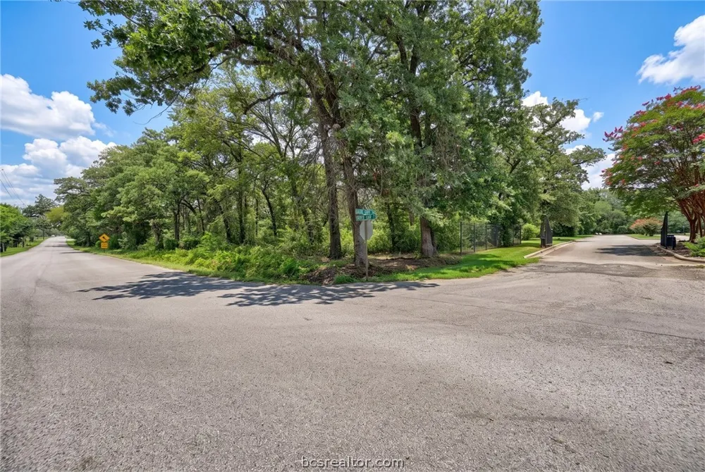 7 Country Club Drive Caldwell, TX 77836