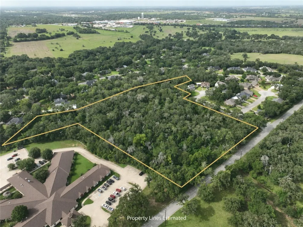 7 Country Club Drive Caldwell, TX 77836