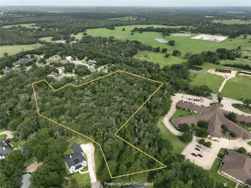 7 Country Club Drive Caldwell, TX 77836