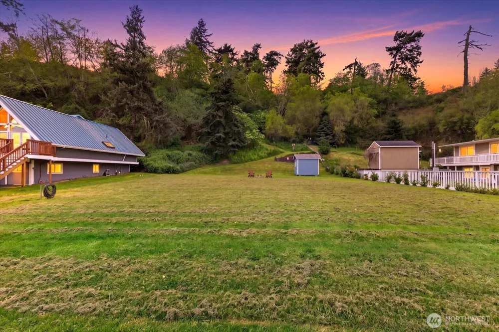 3697 Driftwood Drive Clinton, WA 98236