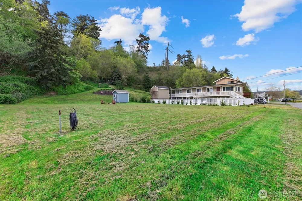 3697 Driftwood Drive Clinton, WA 98236