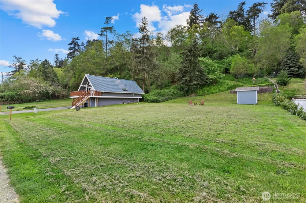 3697 Driftwood Drive Clinton, WA 98236