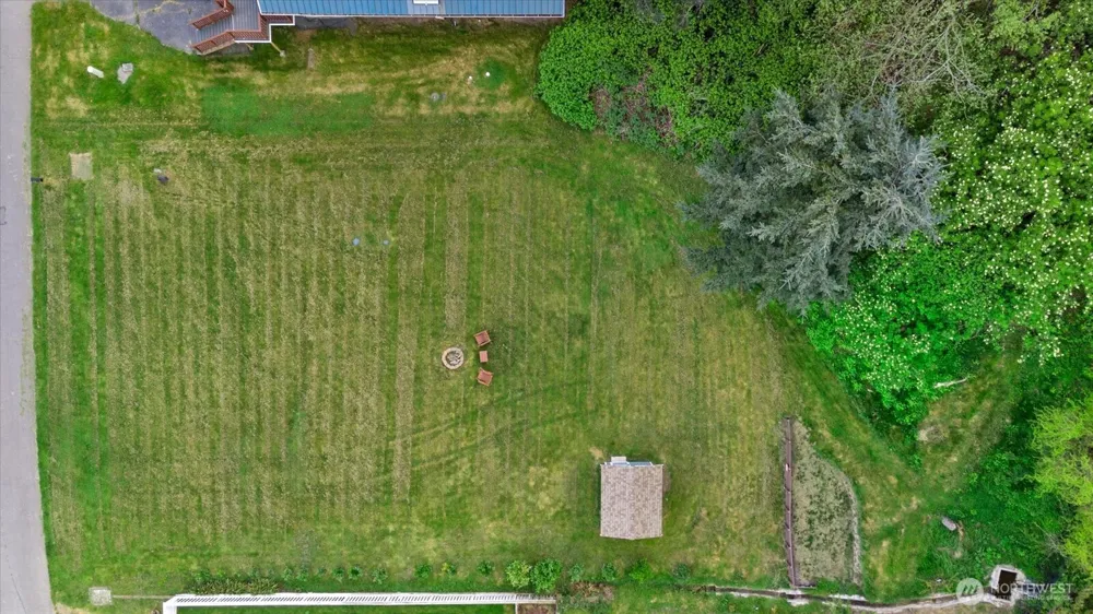 3697 Driftwood Drive Clinton, WA 98236