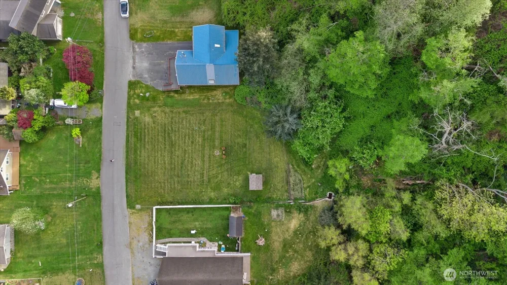 3697 Driftwood Drive Clinton, WA 98236