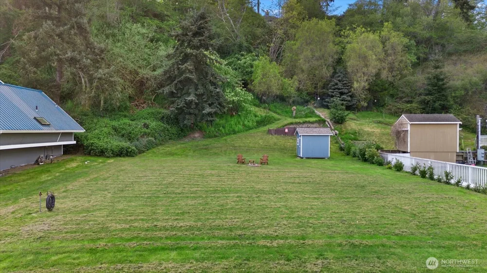 3697 Driftwood Drive Clinton, WA 98236