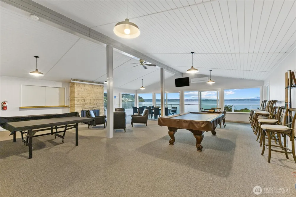 3697 Driftwood Drive Clinton, WA 98236